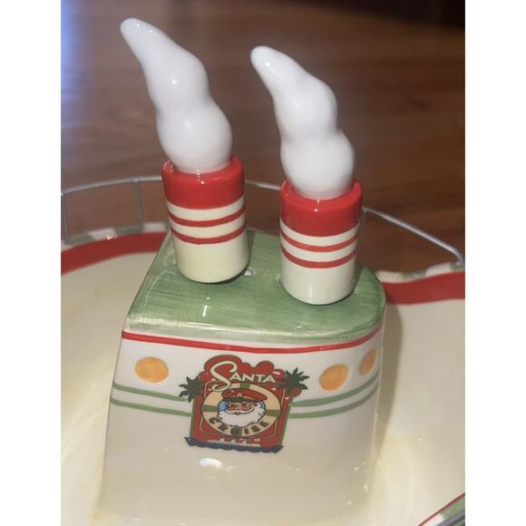 Department 56-St. Nick's Getaways-Cruise Ship Spreader Set, (9.5") #51346 - Picture 5 of 14